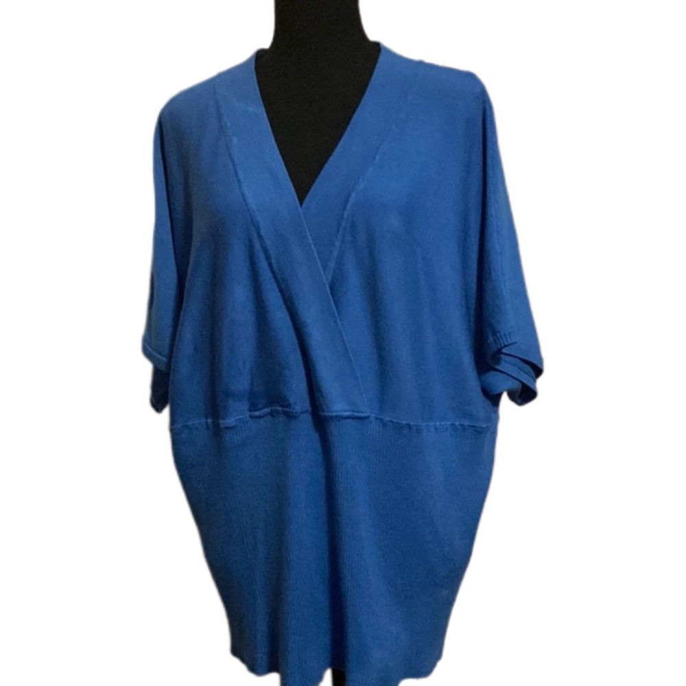 Short sleeve women’s top